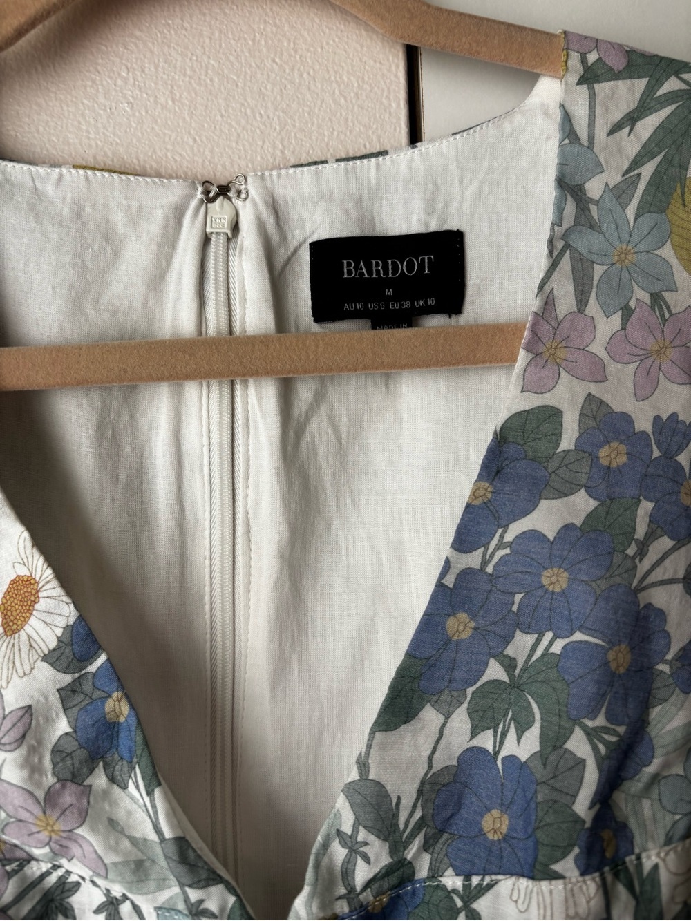 Bardot Zelina Floral Mini Dress M Romantic Puff Sleeve Garden Party Dress - Picture 4 of 7